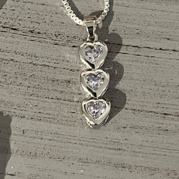 The Three of Hearts Pendant Necklace in 925 Silver - Thumbnail 6