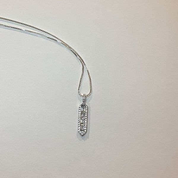 The Empire Estate inspired 925 White Sapphire Pendant necklace - Thumbnail 8