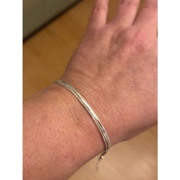 The triple delicate chain bracelet in silver - Thumbnail 4