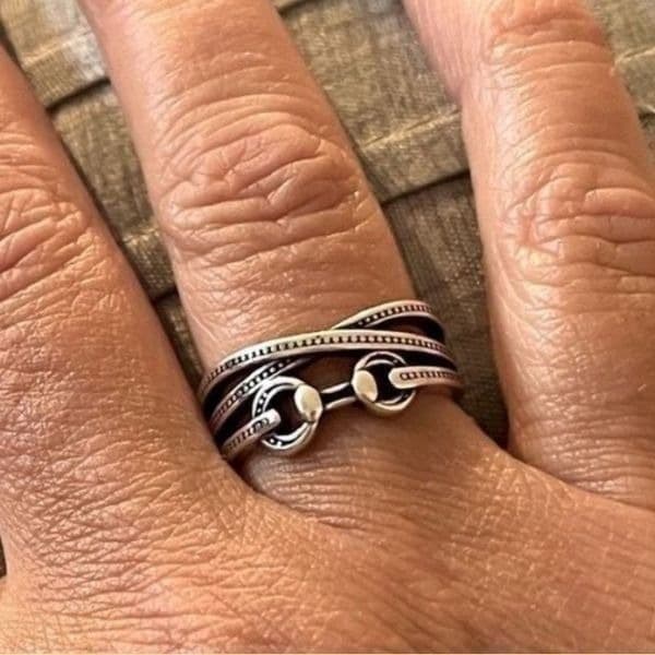 The Belt it Ring in antiqued silver 925 stamped - Thumbnail 2