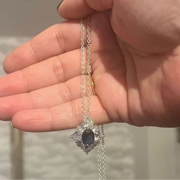 The Katherine Pendant Necklace in blue sapphire and 925 silver - Thumbnail 9