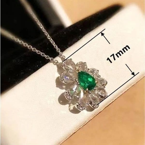 The Emerald Passion pendant in 925 and cubic zirconia - Thumbnail 3