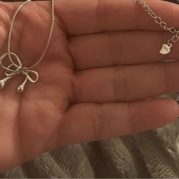 The Bow tie Pendant clavicle necklace in 925 silver. - Thumbnail 3