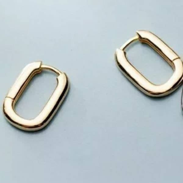 The Gold Geo Hoop. Dainty huggie earrings 18k 925 stamped - Thumbnail 4
