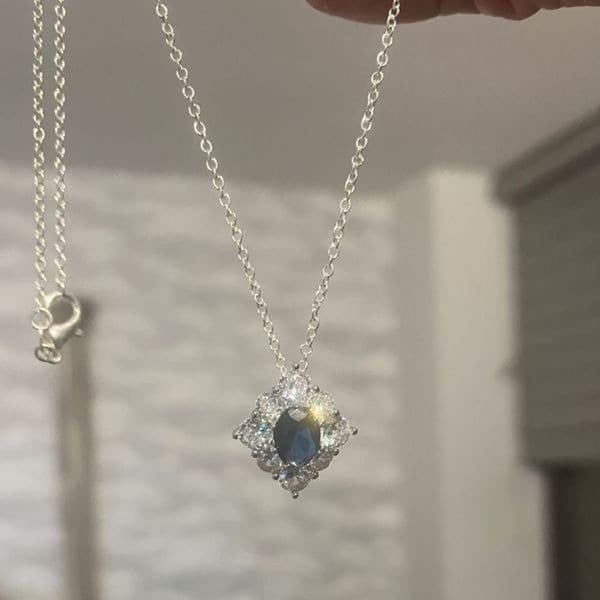 The Katherine Pendant Necklace in blue sapphire and 925 silver - Thumbnail 8