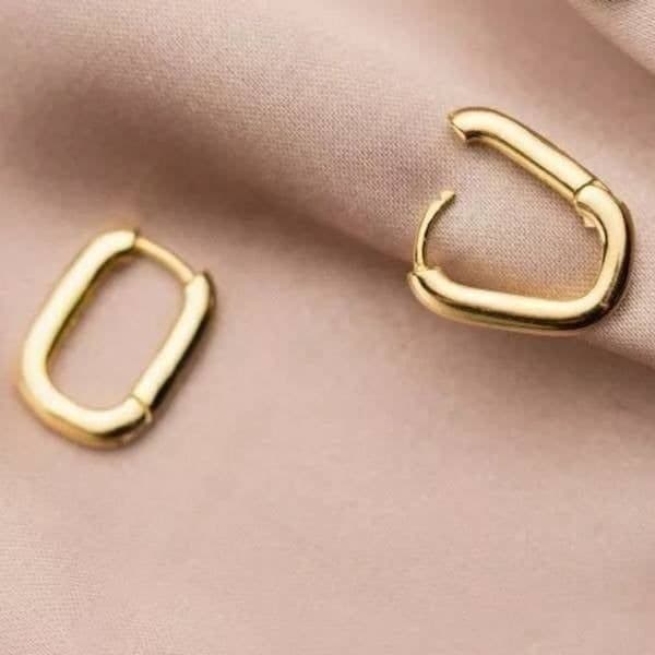 The Gold Geo Hoop. Dainty huggie earrings 18k 925 stamped - Thumbnail 3