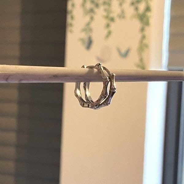 The Bamboo Boo 925 silver dainty huggie, hoop earrings - Thumbnail 10