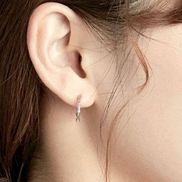 The Bamboo Boo 925 silver dainty huggie, hoop earrings - Thumbnail 9
