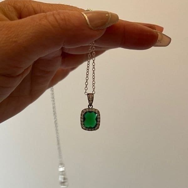 The Emerald Stunner Pendant Necklace in 925 silver - Thumbnail 6
