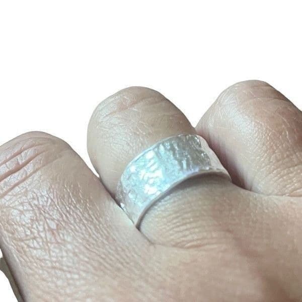 The Texture Band Ring in silver - Image 1
