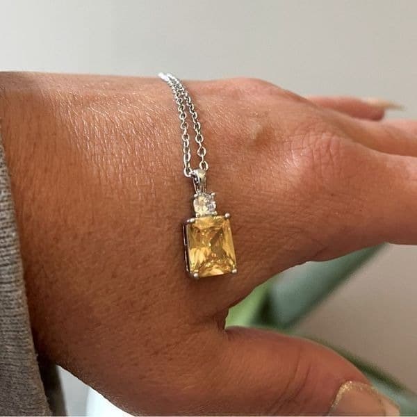 The Sunny Day Pendant Necklace in 925 silver - Image 1