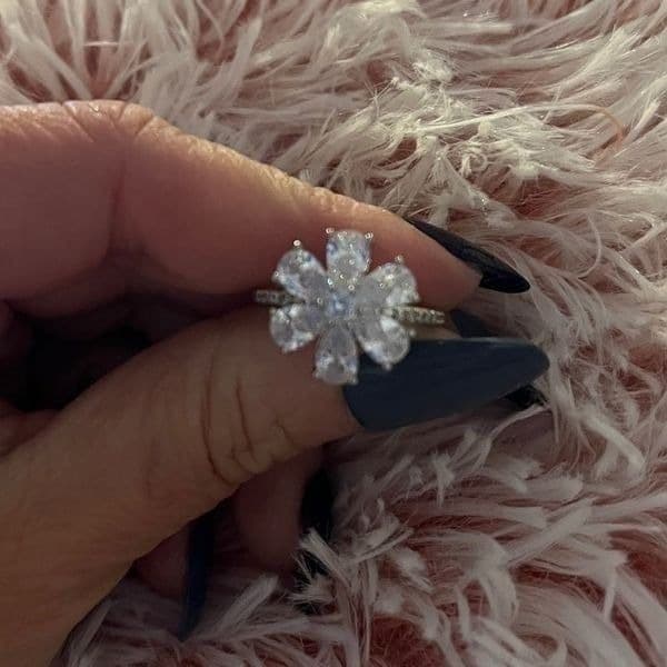The Floral Mystique silver and white sapphire ring sz 6 - Thumbnail 10