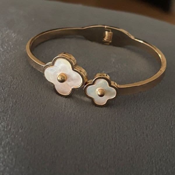 Vintage pearl Clover hinge bracelet - Thumbnail 4