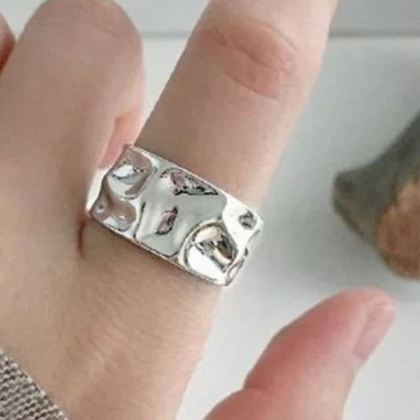 The Hammered Ring 925 adjustable silver band ring - Thumbnail 3