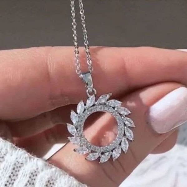 The Infinite Swirl Pendant Necklace in 925 silver and cubic zirconia - Image 1