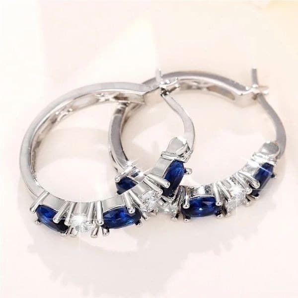 The Classic Hoop earrings in blue sapphires and 925 - Thumbnail 5