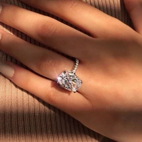The Oval Glorious Day Engagement ring in 925 silve size 8 - Thumbnail 7