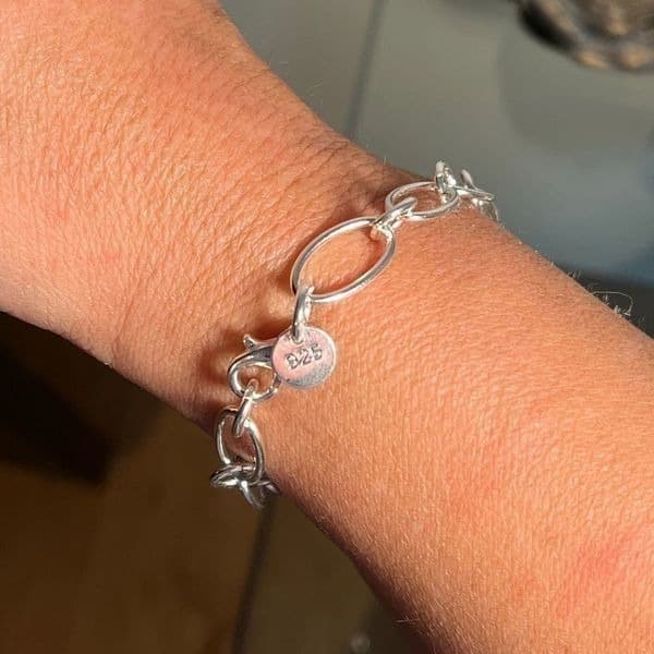 The New Classic Link bracelet in Tibetan Silver - Thumbnail 4