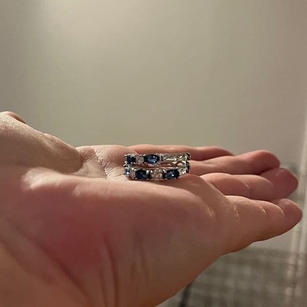 The Classic Hoop earrings in blue sapphires and 925 - Thumbnail 8