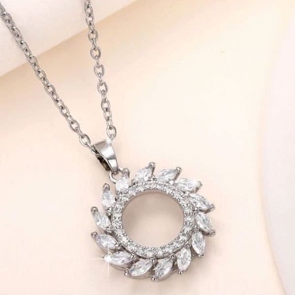 The Infinite Swirl Pendant Necklace in 925 silver and cubic zirconia - Thumbnail 8
