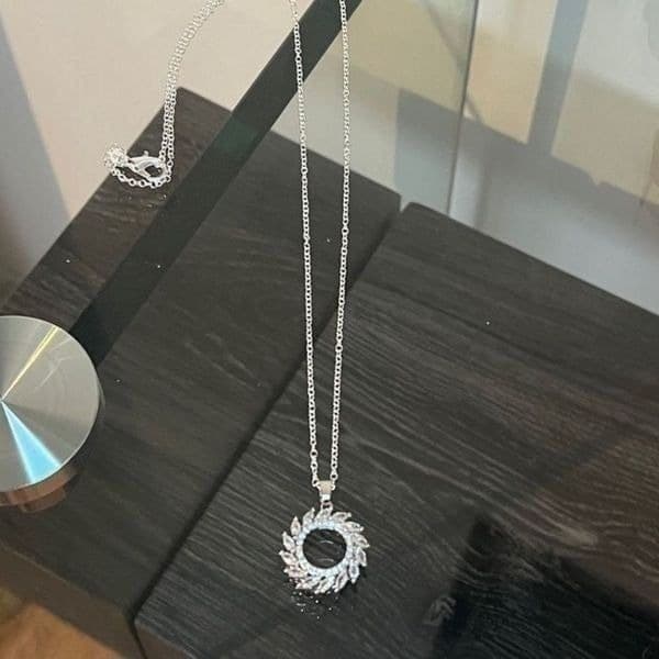 The Infinite Swirl Pendant Necklace in 925 silver and cubic zirconia - Thumbnail 9