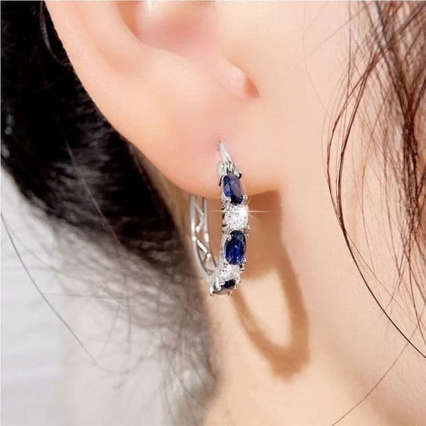 The Classic Hoop earrings in blue sapphires and 925 - Thumbnail 2