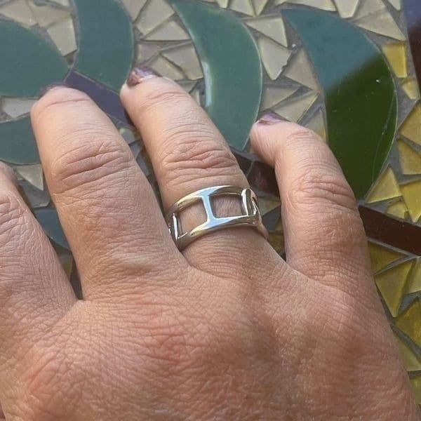 The Double Link Ring in 925 Silver - Thumbnail 2