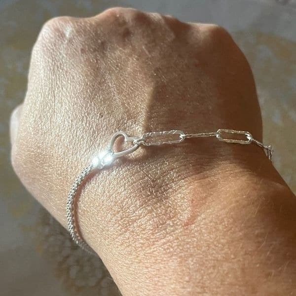 The Multimedia Dainty Heart link pendant bracelet in 925 silver. - Thumbnail 6