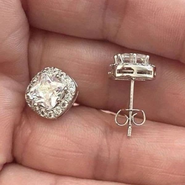 The Classical zircon studs in Sterling Silver - Image 1
