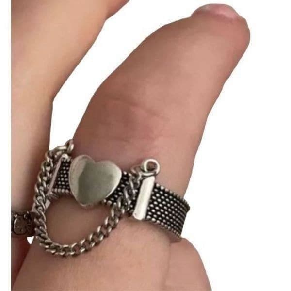 The Unchain My Heart Ring in antiqued Tibetan Silver 925 - Thumbnail 2