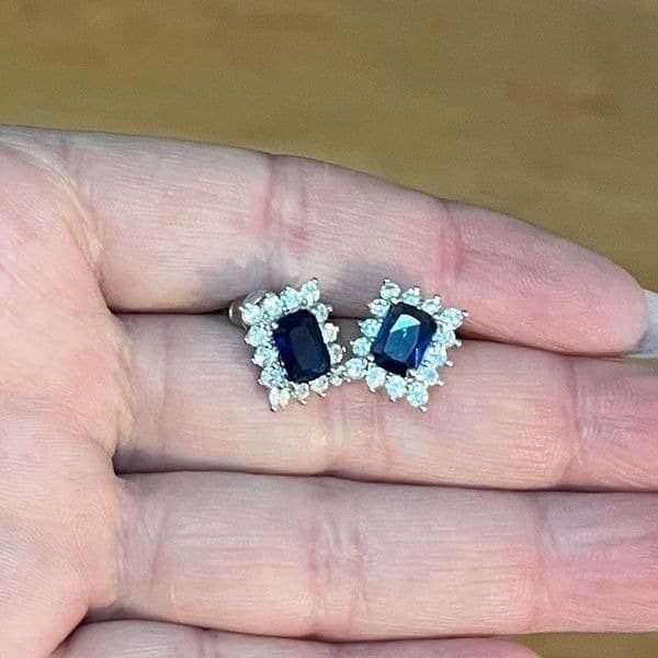 The Royal Blue Elegant stud earrings in 925 silver and cubic zirconia - Thumbnail 2