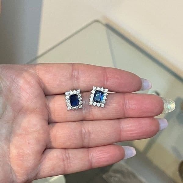 The Royal Blue Elegant stud earrings in 925 silver and cubic zirconia - Thumbnail 5