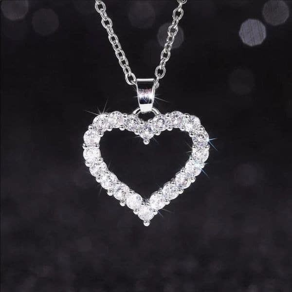 The Valentina Crystal heart and 925 pendant necklace - Thumbnail 4