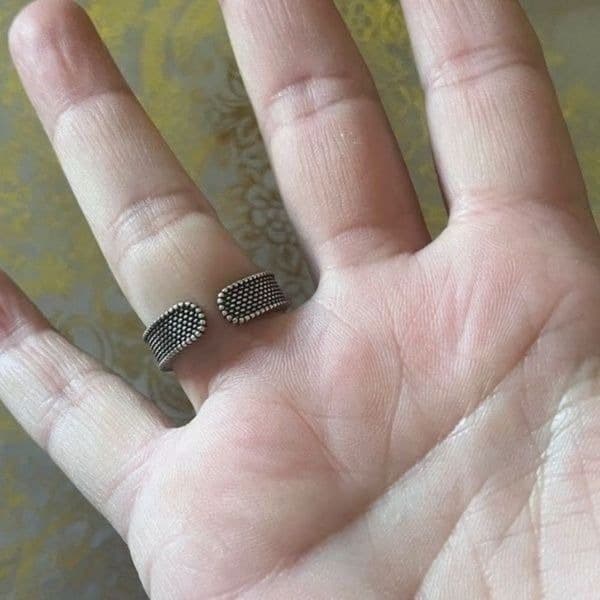 The Unchain My Heart Ring in antiqued Tibetan Silver 925 - Thumbnail 12