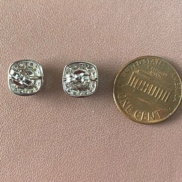 The Classical zircon studs in Sterling Silver - Thumbnail 9
