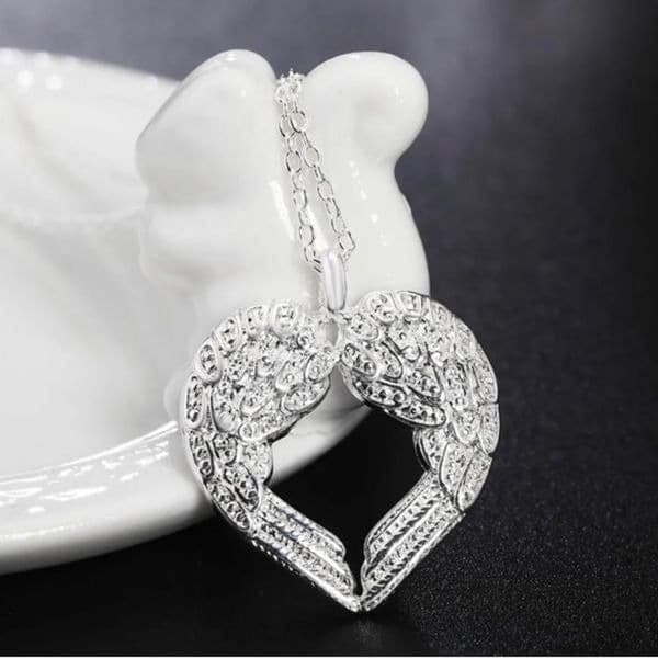 The Heart of an Angel Pendant necklace in sterling silver - Thumbnail 2