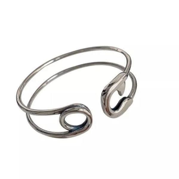 The Jumbo Safety Pin Bangle in 925 silver - Thumbnail 3