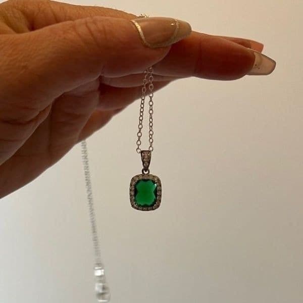 The Emerald Stunner Pendant Necklace in 925 silver - Thumbnail 6