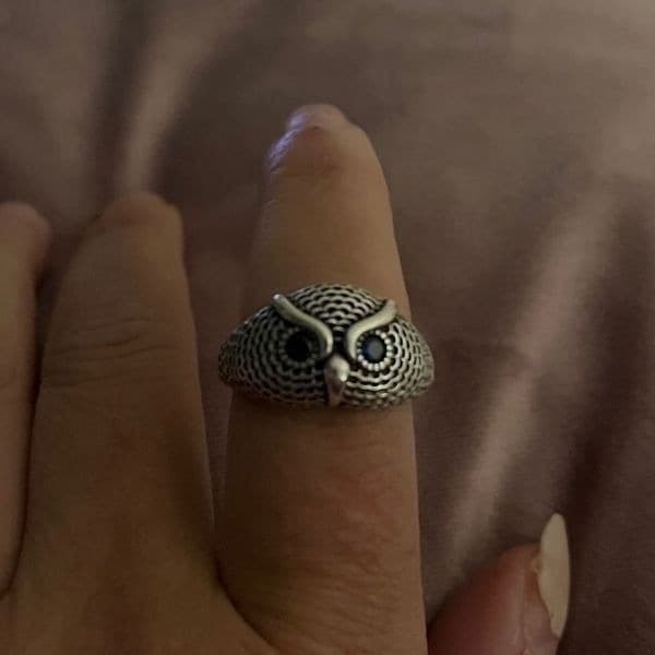 The Blue Eyed Owl Ring in antiqued 925 silver - Thumbnail 3