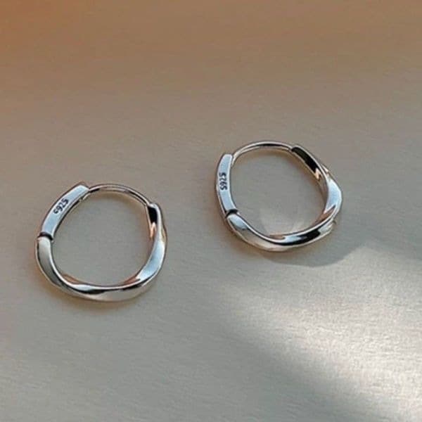 The Mini Abstract Hoop earring in 925 silver - Image 1