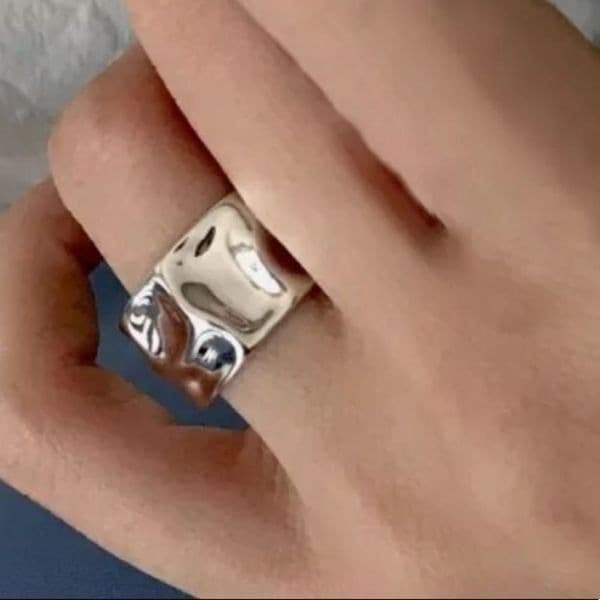The Hammered Ring 925 adjustable silver band ring - Thumbnail 3