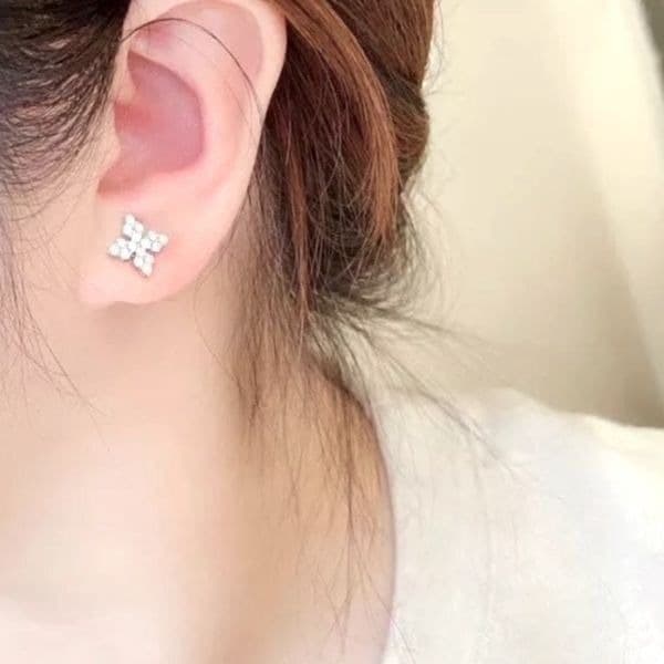 The Fabulous Four Points Dainty 925/White Sapphire Drop stud earrings - Thumbnail 7