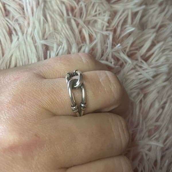 The Tie Me In Knots Ring, adjustable in 925 silver - Thumbnail 9