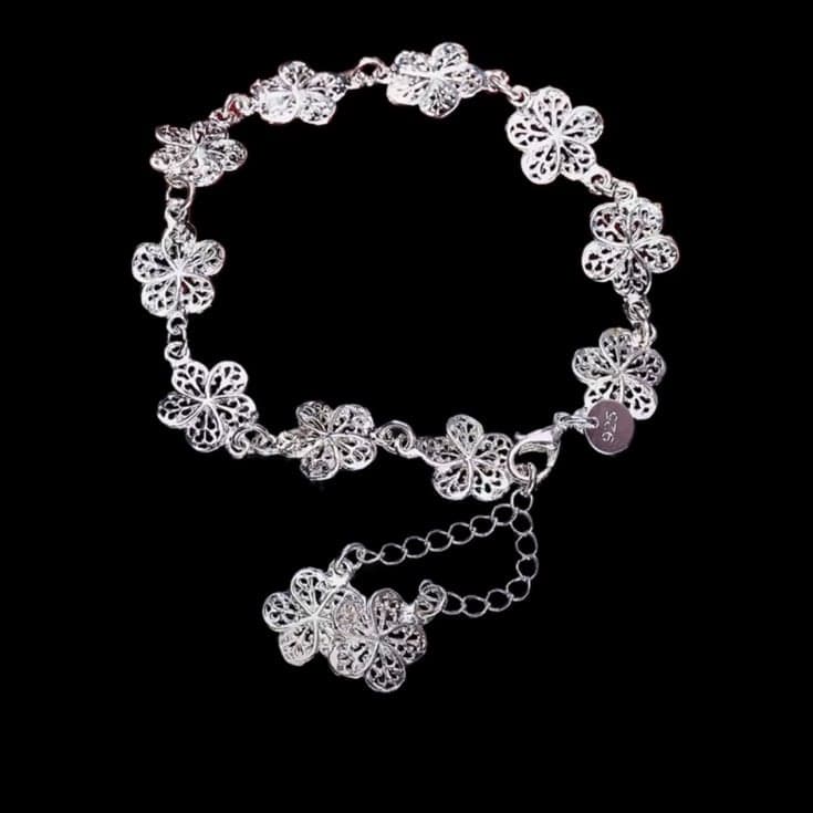 The Boho Flower sterling silver bracelet with dangling flowers - Thumbnail 7