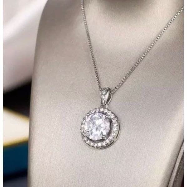 The Discus Pendant Necklace in 925 and cubic zirconia - Image 1