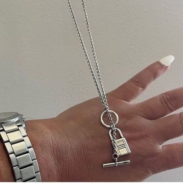 The Lock It Down Long silver necklace with lock and toggle closure - Thumbnail 2