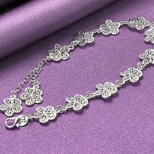 The Boho Flower sterling silver bracelet with dangling flowers - Thumbnail 3