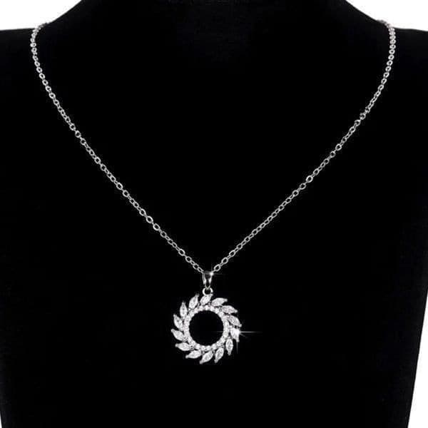 The Infinite Swirl Pendant Necklace in 925 silver and cubic zirconia - Thumbnail 5