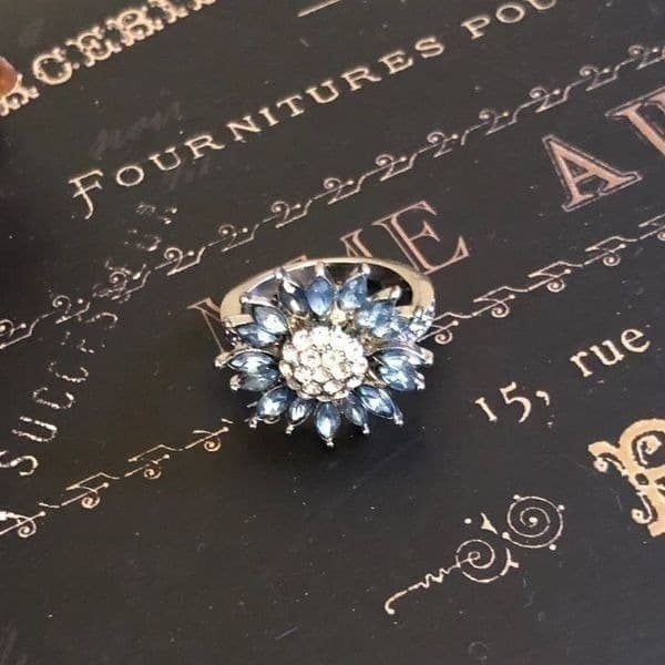 The Poppy Estate inspired blue flower ring in 925 Silver - Thumbnail 8