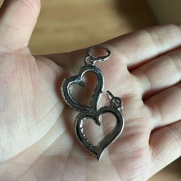 The Crystal Heart Necklace and Earrings set in 925 silver and crystals - Thumbnail 10